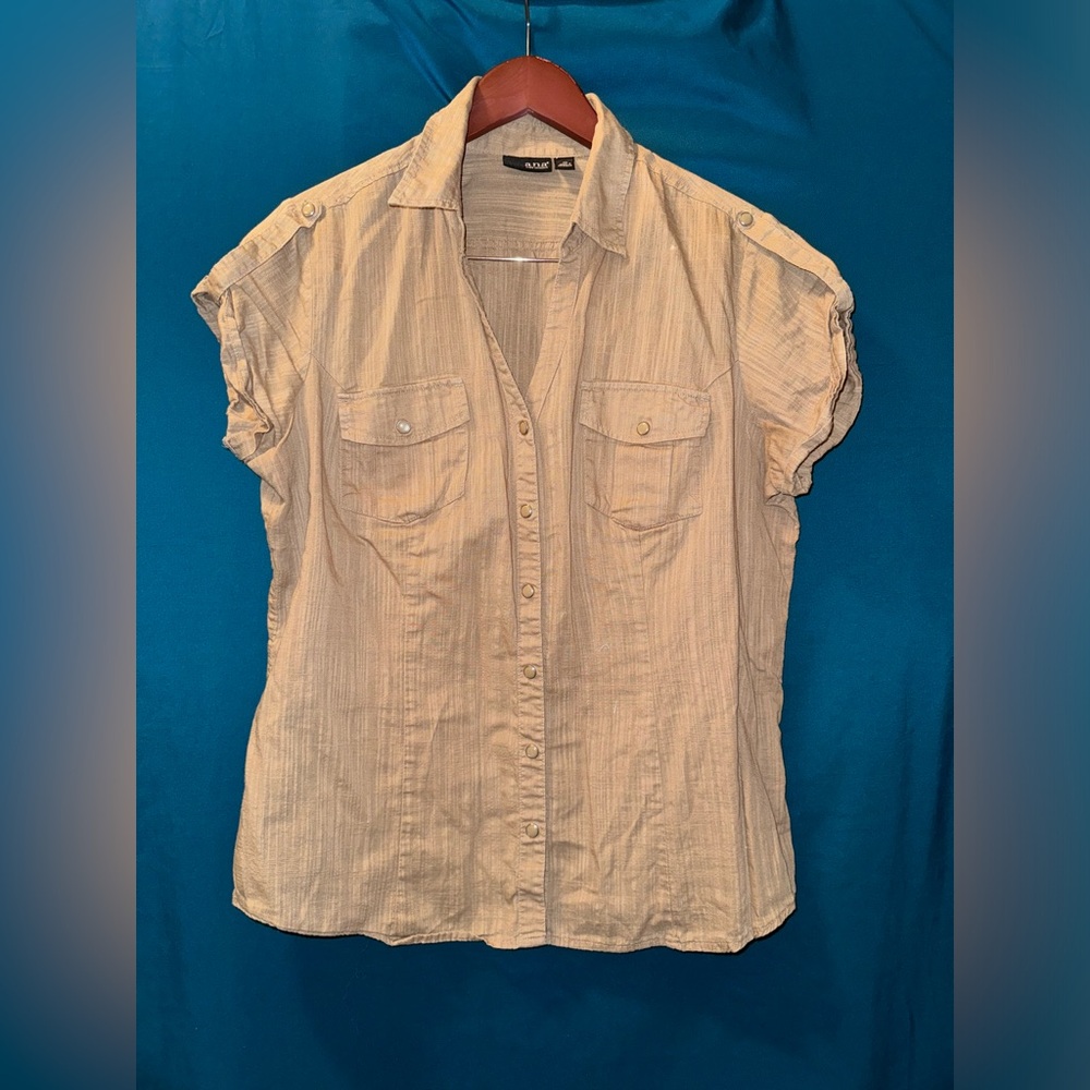 Women’s tan “safari” blouse
